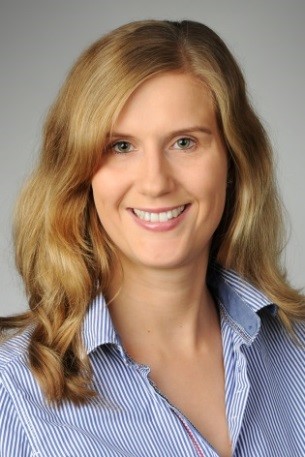 Dr. Julia Hollenbach