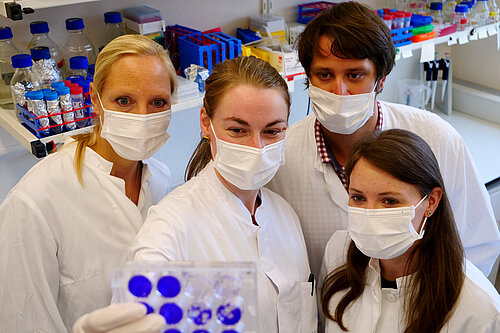 Gruppenfoto mit Wissenschaftlern