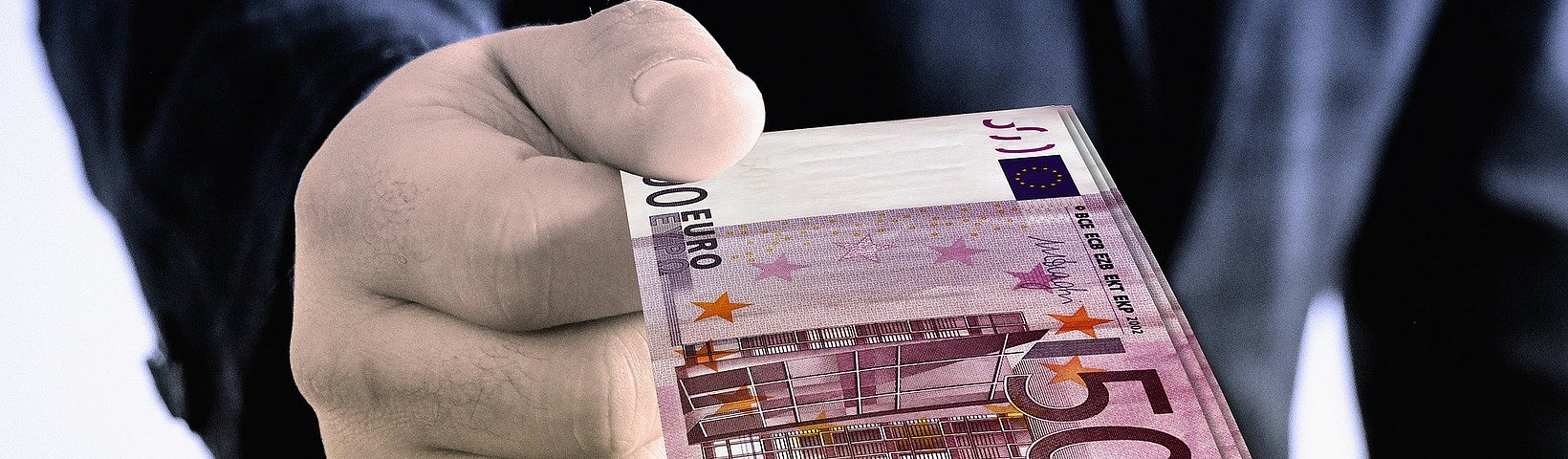 Geldübergabe 