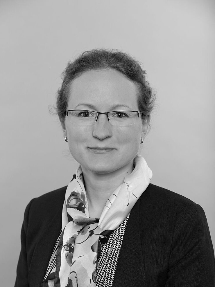 Dr. Ina Leiter