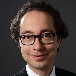 Prof. Lee