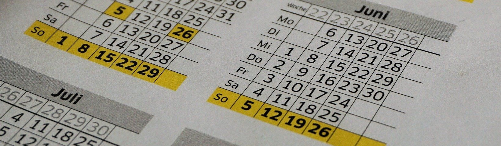 weiß-gelber Kalender