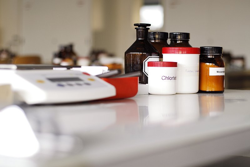 Übungen im Anfertigen und Verschreiben von Arzneimitteln